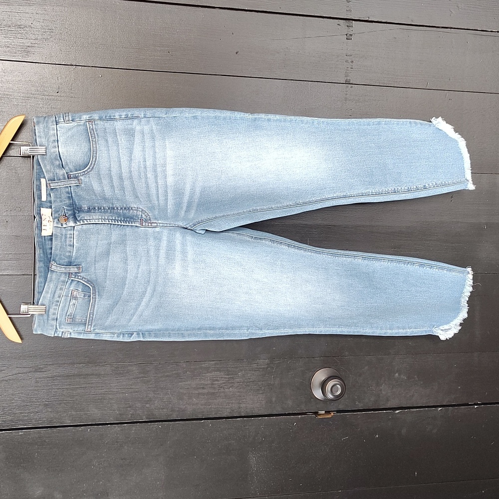 ๐ Jen7 by 7 For All Mankind Cropped Frayed Hem Ankle Skinny Jeans. Size 10 - Picture 9 of 16